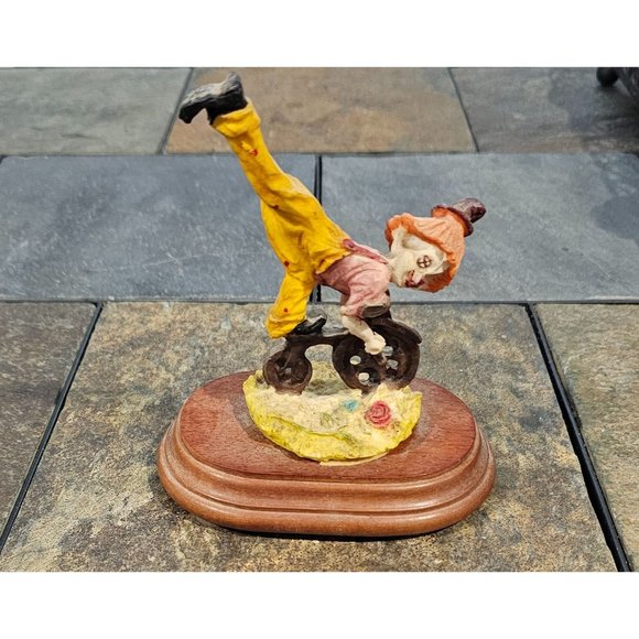 Vintage Clown Lot: Figurines, Plates, Cups - Picture 5 of 9